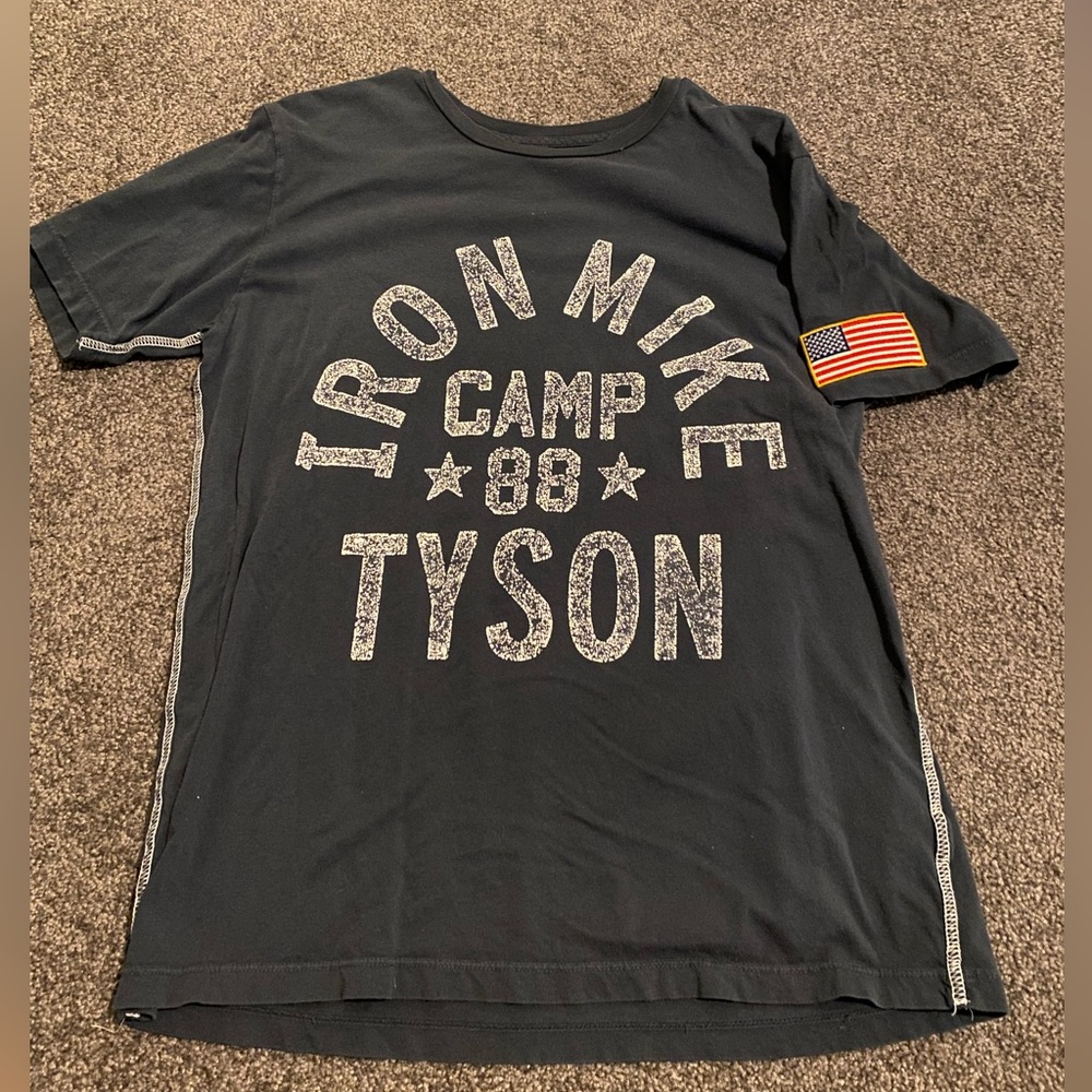 Mike Tyson Iron Mike t-shirt size Medium